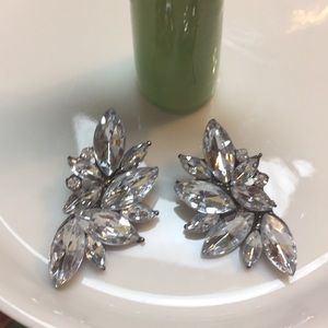 Sold out New Pretty Fashion Earrings